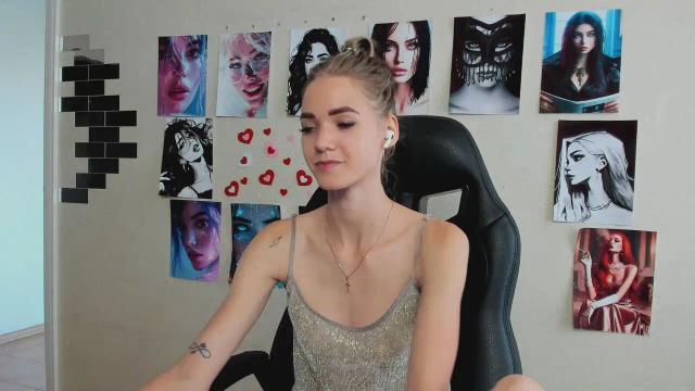 Thumbnail 3, Alyonaqueenn's Stream at Streamate, 1 month ago