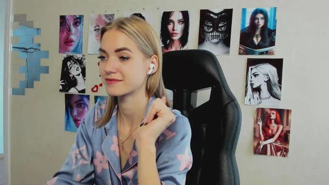 Thumbnail 3, Alyonaqueenn's Stream at Streamate, 1 month ago