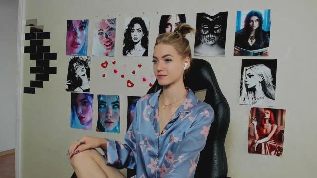 Thumbnail 3, Alyonaqueenn's Stream at Streamate, 1 month ago