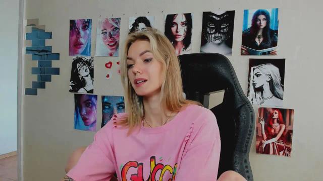 Thumbnail 1, Alyonaqueenn's Stream at Streamate, 25 days ago