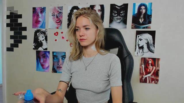 Thumbnail 2, Alyonaqueenn's Stream at Streamate, 23 days ago