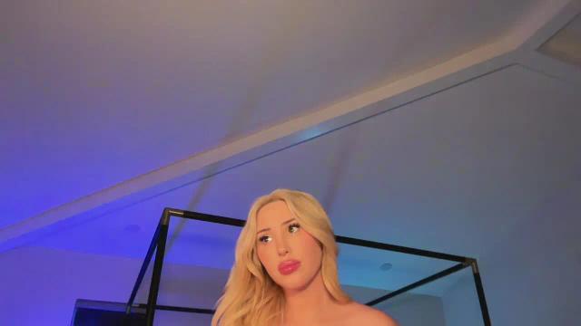 Image 11 of AmandaAndrewsxx Stream on Streamate on 1 month ago