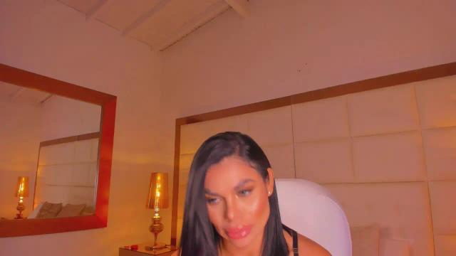 Image 3 of Amy_Lewiss Stream on Streamate on 6 days ago