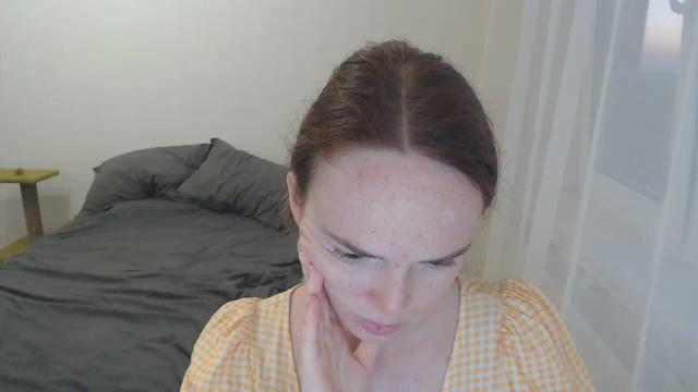 Image 7 of Betsy_Lu Stream on Streamate on 28 days ago