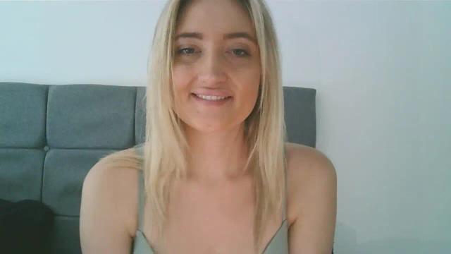 Image 1 of BlondieTeenAmber Stream on Streamate on 1 month ago