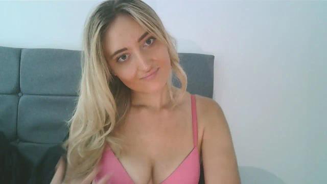 Image 1 of BlondieTeenAmber Stream on Streamate on 1 month ago