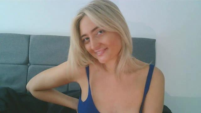 Image 10 of BlondieTeenAmber Stream on Streamate on 7 days ago