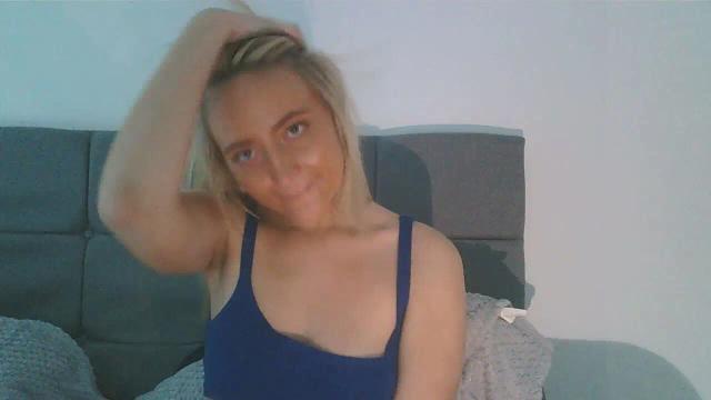 Image 1 of BlondieTeenAmber Stream on Streamate on 9 hours ago