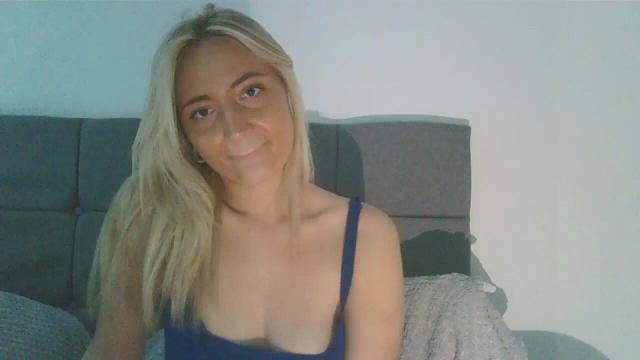 Image 10 of BlondieTeenAmber Stream on Streamate on 9 hours ago