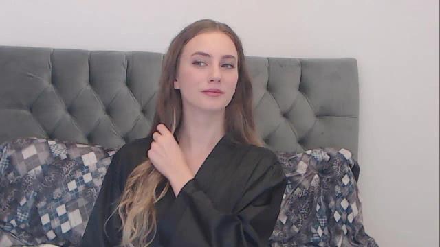 Image 1 of BreeKanne Stream on Streamate on 9 months ago