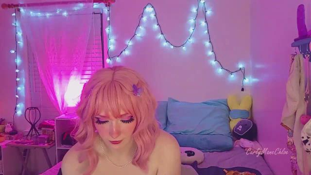 Image 1 of CurlyManeChloe Stream on Streamate on 3 months ago