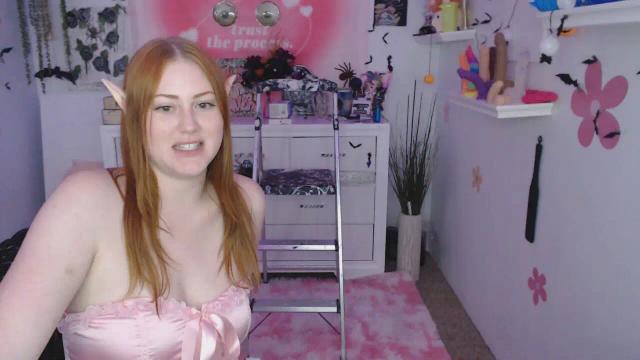 Image 8 of EllaGraeXO Stream on Streamate on 17 days ago