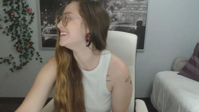 Thumbnail 1, EmilyWebb's Stream at Streamate, 26 days ago