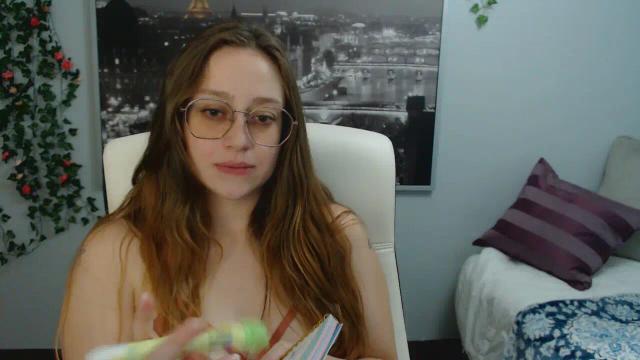 Image 9 of EmilyWebb Stream on Streamate on 22 days ago