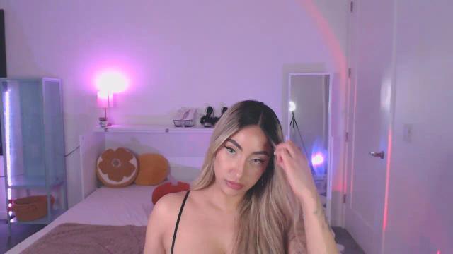 Thumbnail 1, FlorBellaxo's Stream at Streamate, 20 days ago