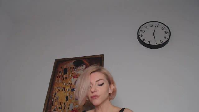 Image 11 of JEANYINNE Stream on Streamate on 10 months ago