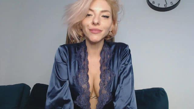 Image 4 of JEANYINNE Stream on Streamate on 10 months ago