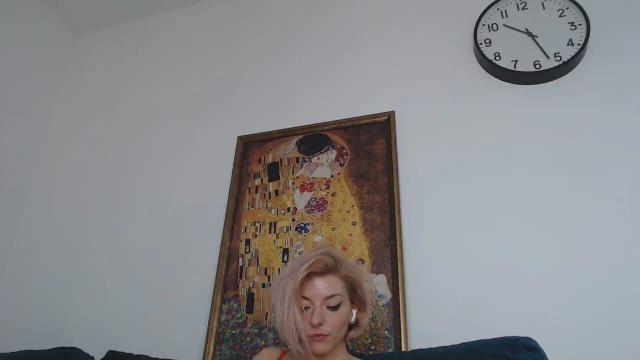 Image 7 of JEANYINNE Stream on Streamate on 9 months ago