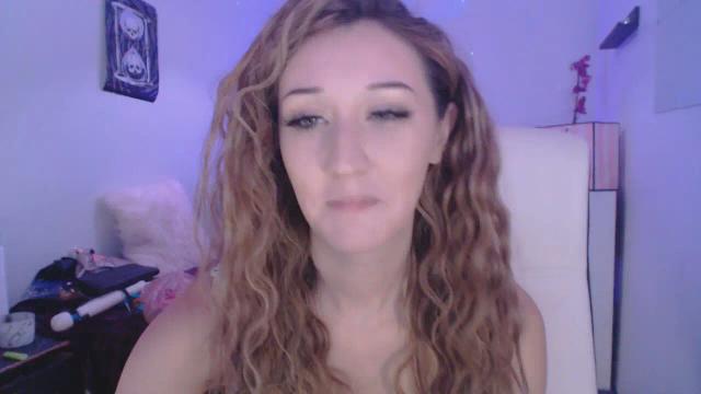 Image 5 of LexiLuthor88 Stream on Streamate on 2 months ago