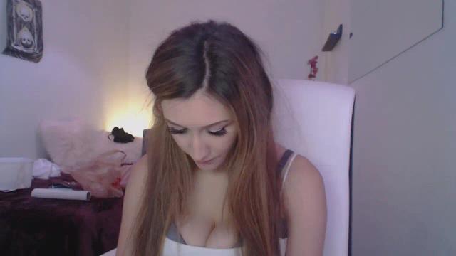 Image 5 of LexiLuthor88 Stream on Streamate on 1 month ago