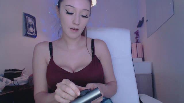 Image 1 of LexiLuthor88 Stream on Streamate on 9 days ago