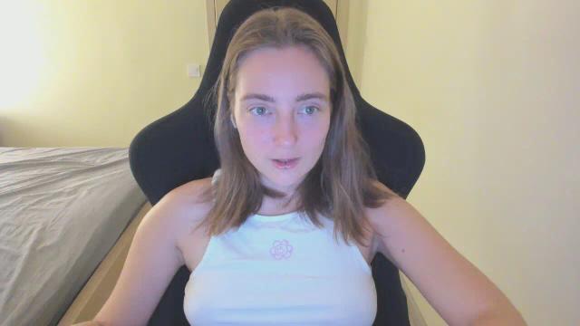 Image 10 of LilSasha Stream on Streamate on 1 month ago