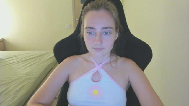 Image 3 of LilSasha Stream on Streamate on 1 month ago