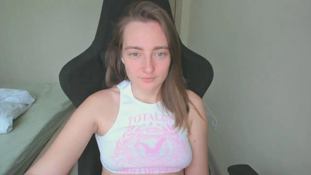 Image 3 of LilSasha Stream on Streamate on 24 days ago