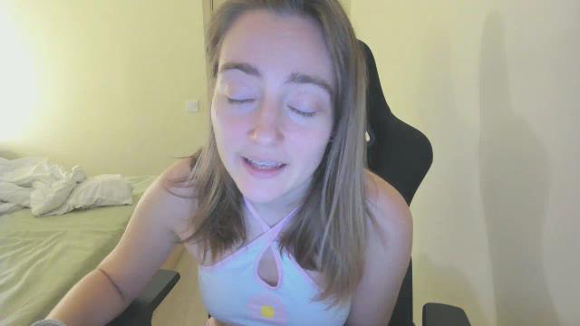 Image 2 of LilSasha Stream on Streamate on 2 days ago