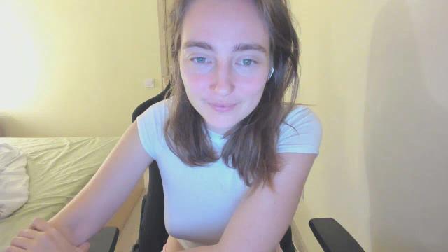 Image 2 of LilSasha Stream on Streamate on 7 hours ago