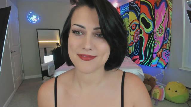 Image 4 of Lily_Noir Stream on Streamate on 29 days ago