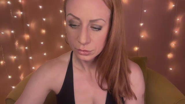 Image 12 of MiaBOOTYQueen Stream on Streamate on 24 days ago