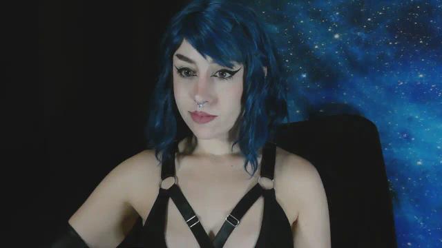 Image 3 of MissVikkiBlue Stream on Streamate on 1 month ago