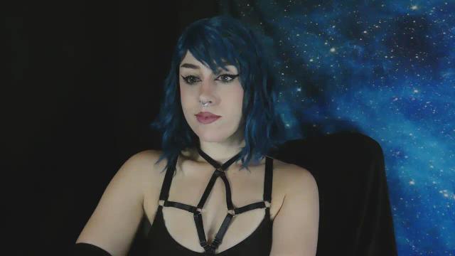 Image 1 of MissVikkiBlue Stream on Streamate on 25 days ago