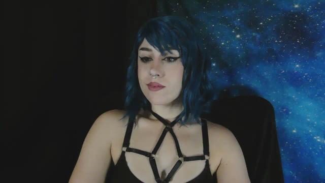 Image 8 of MissVikkiBlue Stream on Streamate on 25 days ago