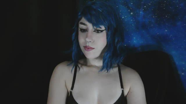 Image 1 of MissVikkiBlue Stream on Streamate on 22 days ago