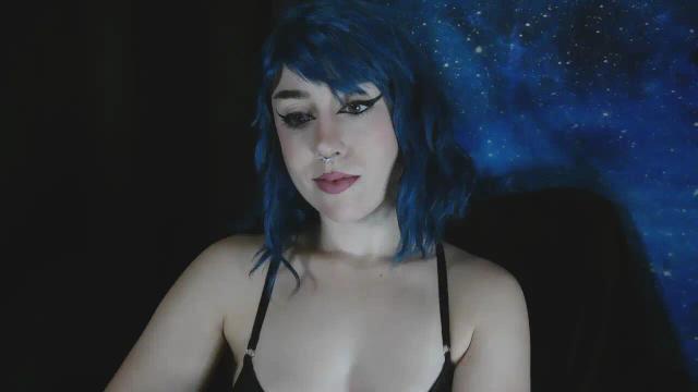 Image 2 of MissVikkiBlue Stream on Streamate on 22 days ago