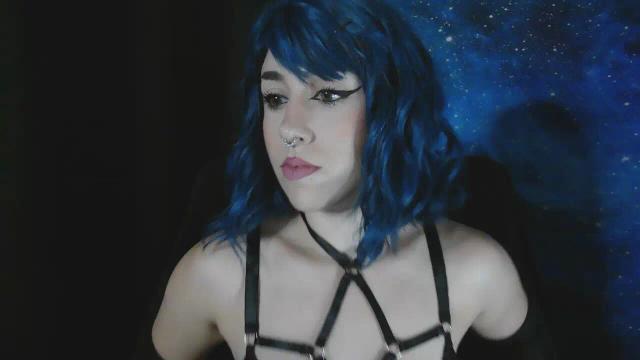 Image 6 of MissVikkiBlue Stream on Streamate on 15 days ago