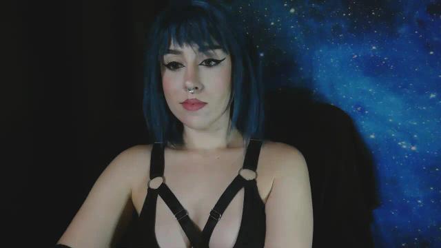 Image 11 of MissVikkiBlue Stream on Streamate on 3 days ago