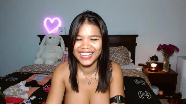 Image 11 of NizaThainy Stream on Streamate on 24 days ago