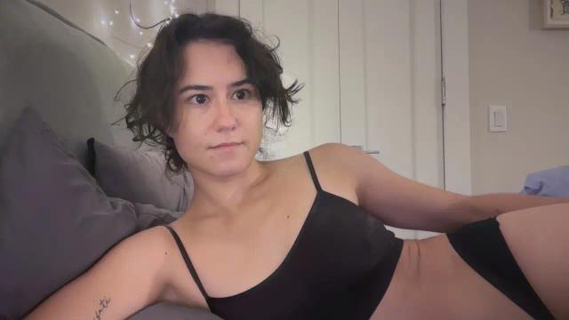 Image 10 of OpheliaPenrose Stream on Streamate on 1 month ago