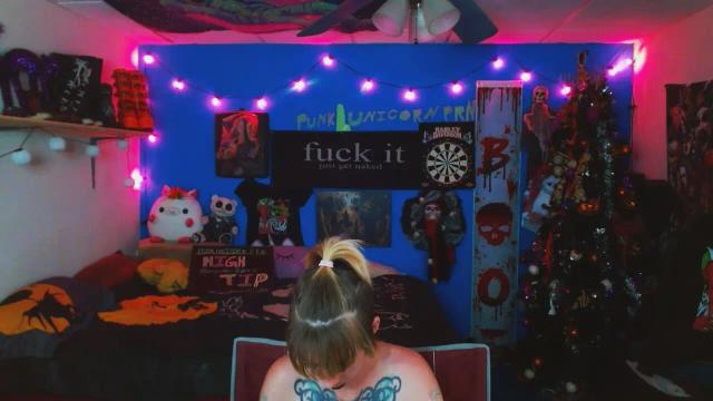 Image 4 of PunkUnicorn Stream on Streamate on 2 months ago