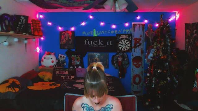 Image 5 of PunkUnicorn Stream on Streamate on 2 months ago