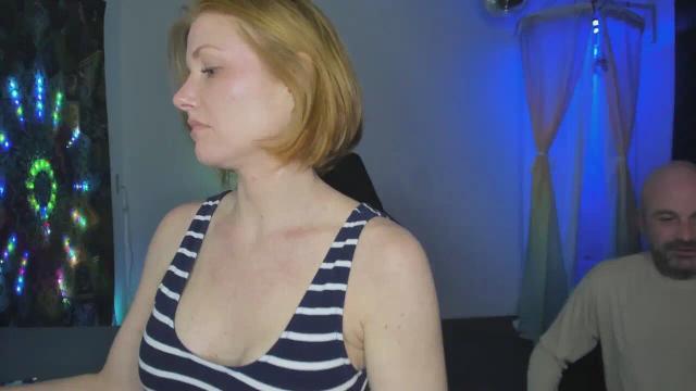 Image 2 of Theakgingersnaps Stream on Streamate on 6 months ago