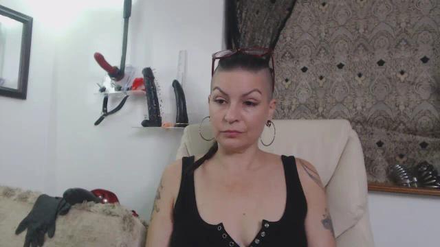 Image 2 of TheeLadyKatrina Stream on Streamate on 26 days ago