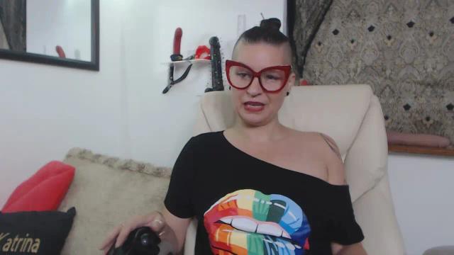 Image 2 of TheeLadyKatrina Stream on Streamate on 11 days ago