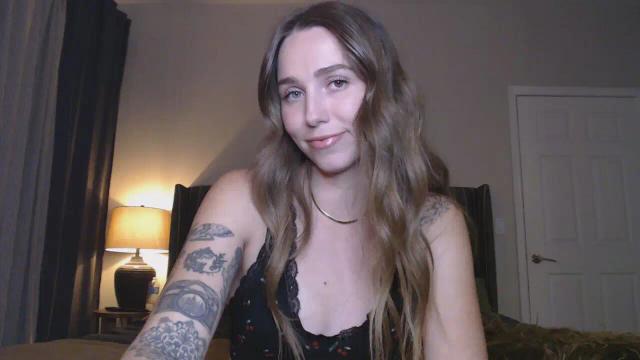 Image 8 of VibeWithMiaXX Stream on Streamate on 1 day ago