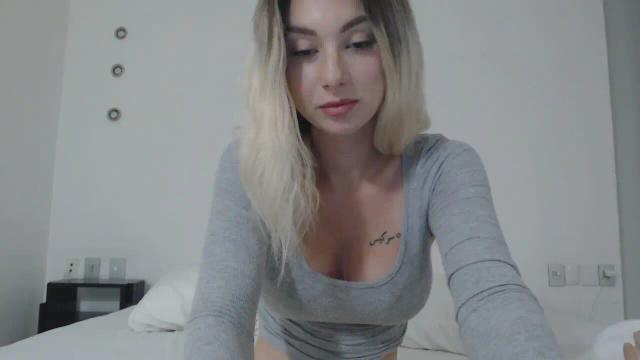 Image 4 of Youngsweetaria Stream on Streamate on 7 months ago