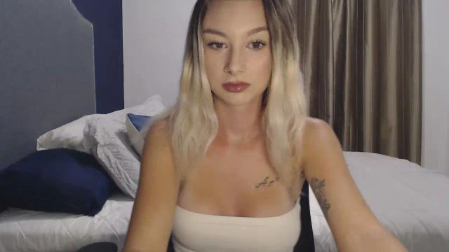 Image 3 of Youngsweetaria Stream on Streamate on 7 months ago