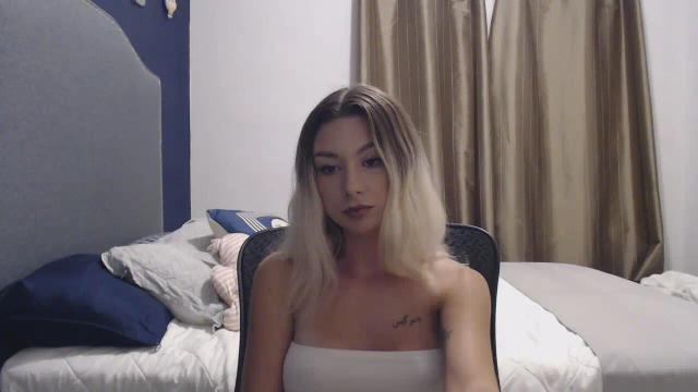 Image 1 of Youngsweetaria Stream on Streamate on 7 months ago